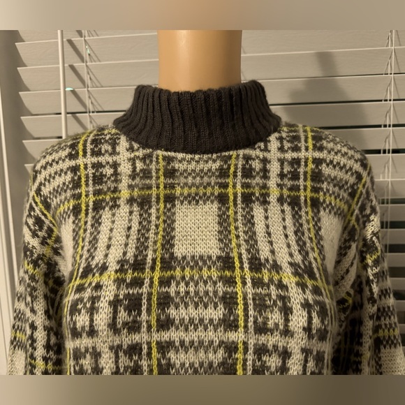 Pretty Nine West size M gray yellow plaid mock neck sweater women NWT - Picture 3 of 6